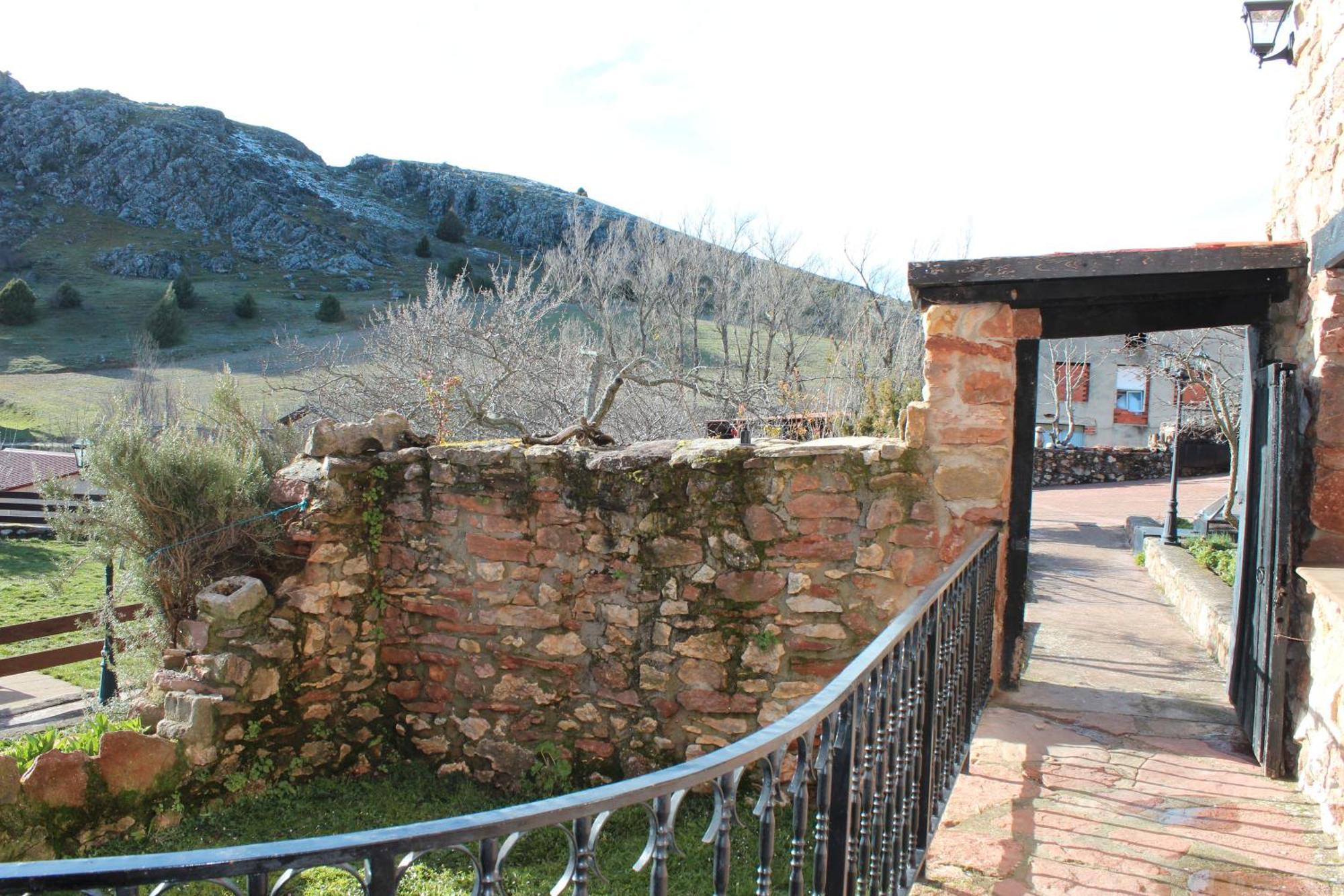 La Chimenea De Soria I Y I I Konuk evi Espeja de San Marcelino Dış mekan fotoğraf