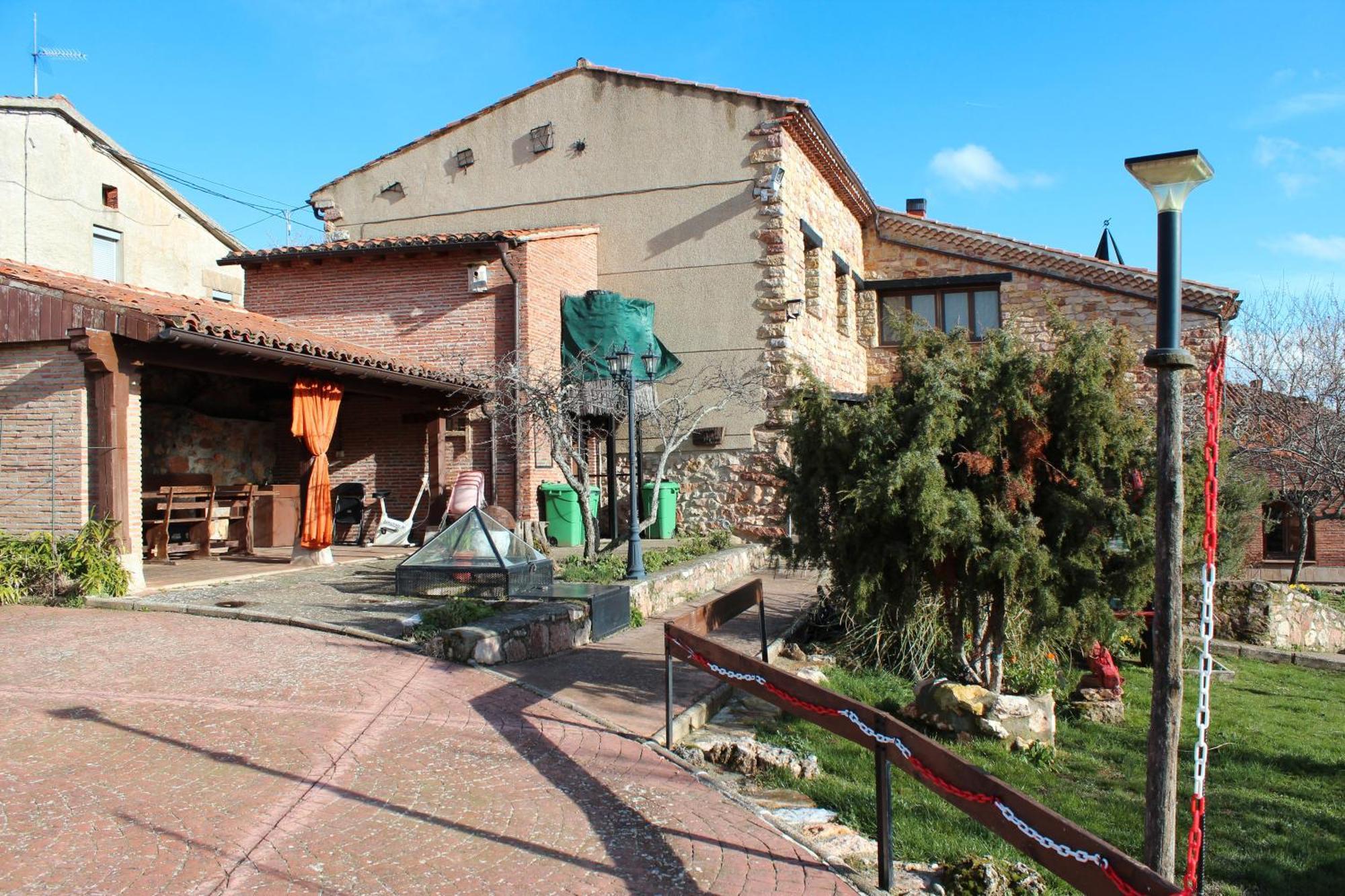 La Chimenea De Soria I Y I I Konuk evi Espeja de San Marcelino Dış mekan fotoğraf